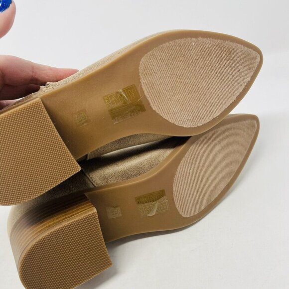 Journee Collection Womens Size 7.5 Faux Leather Sadiya Pointed Toe Booties $85 - Picture 7 of 9